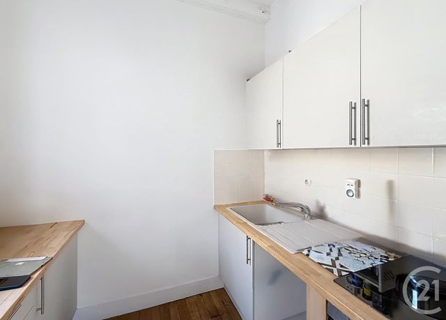 Appartement F3 &agrave; louer - 3 pi&egrave;ces - 77,71 m2 - Montereau Fault Yonne - 77 - ILE-DE-FRANCE