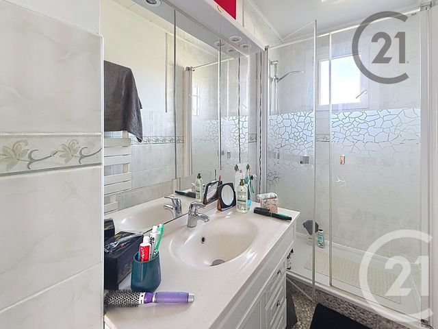 Maison &agrave; louer - 3 pi&egrave;ces - 80 m2 - Cannes Ecluse - 77 - ILE-DE-FRANCE