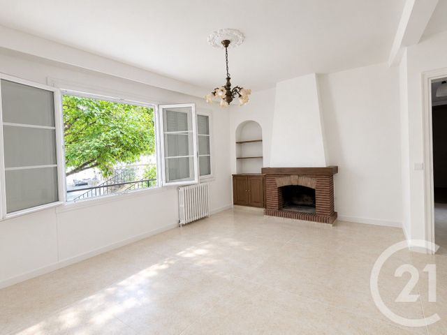 Appartement F3 à vendre MONTEREAU FAULT YONNE