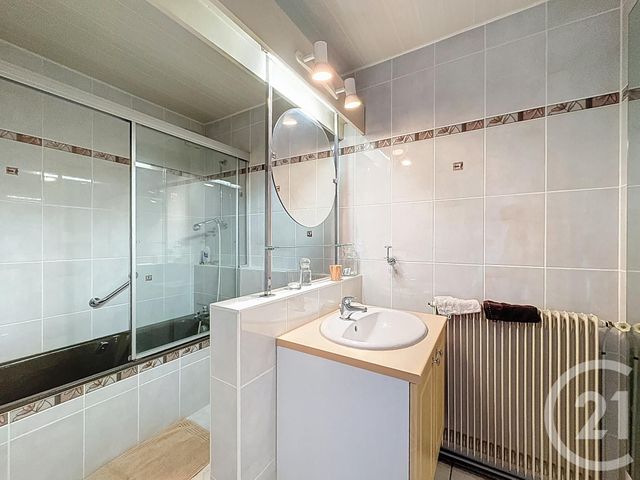 Afficher la photo en grand Appartement F3 à vendre - 3 pièces - 70 m2 - St Max - 54 - LORRAINE
