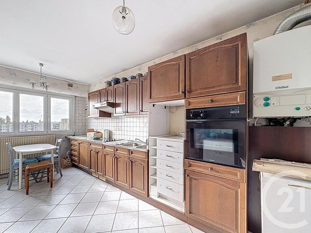 Afficher la photo en grand Appartement F3 à vendre - 3 pièces - 70 m2 - St Max - 54 - LORRAINE