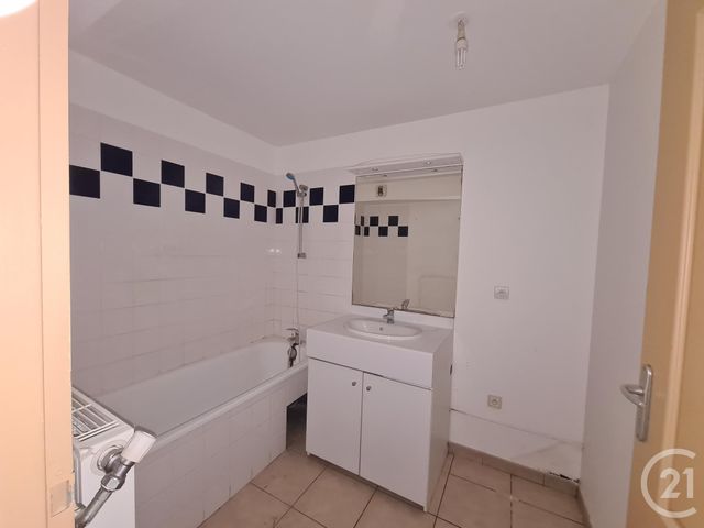 Afficher la photo en grand Appartement F2 bis à vendre - 3 pièces - 101,67 m2 - Chaligny - 54 - LORRAINE