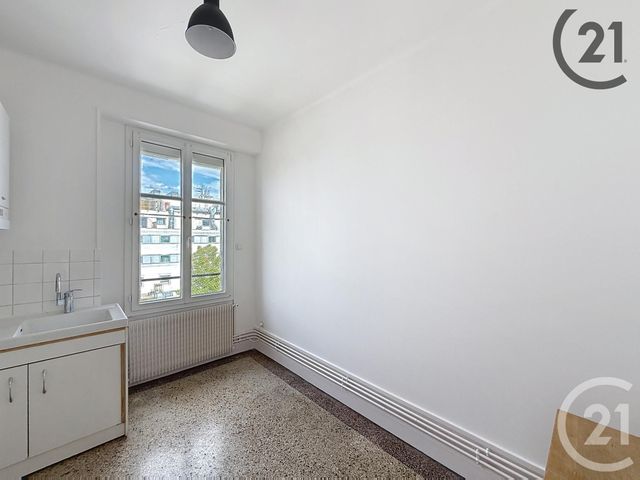 Afficher la photo en grand Appartement F3 à louer - 3 pièces - 51,26 m2 - Essey Les Nancy - 54 - LORRAINE