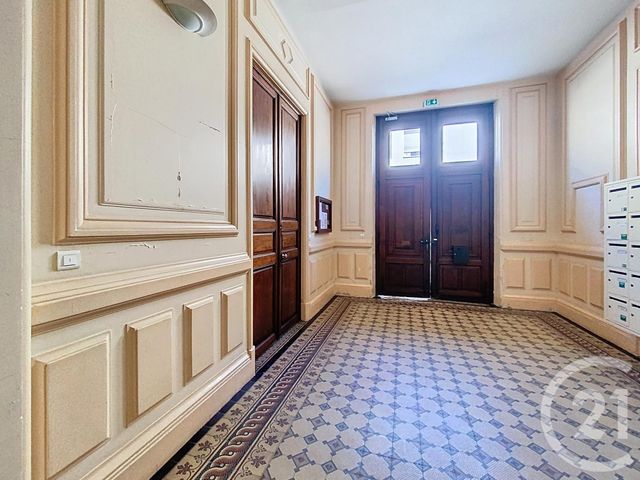 Afficher la photo en grand Appartement F3 à vendre - 3 pièces - 86,21 m2 - Nancy - 54 - LORRAINE