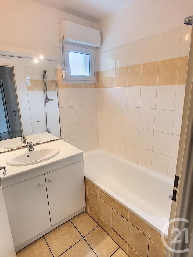 Appartement à louer - 3 pièces - 56,05 m2 - Essey Les Nancy - 54 - LORRAINE