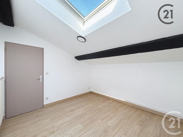 Appartement F3 &agrave; louer - 3 pi&egrave;ces - 61,69 m2 - Toul - 54 - LORRAINE