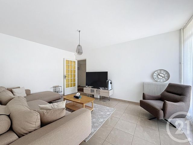 Appartement F4 à vendre - 4 pièces - 74 m2 - Chevigny St Sauveur - 21 - BOURGOGNE