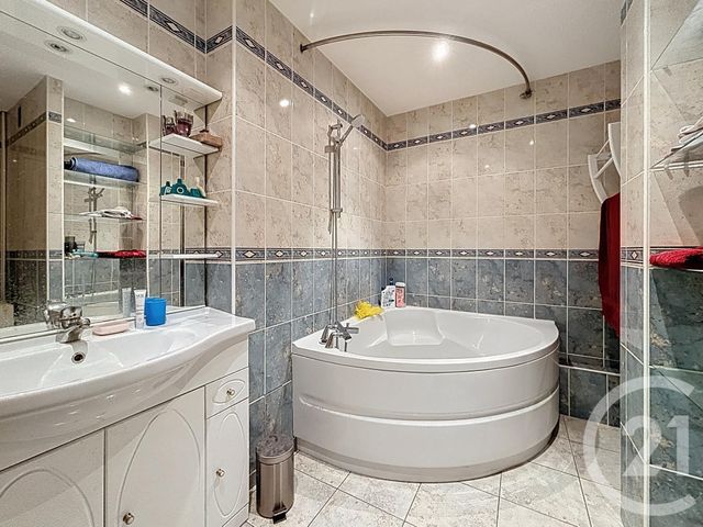 Afficher la photo en grand Appartement F3 à vendre - 3 pièces - 64,90 m2 - Dijon - 21 - BOURGOGNE