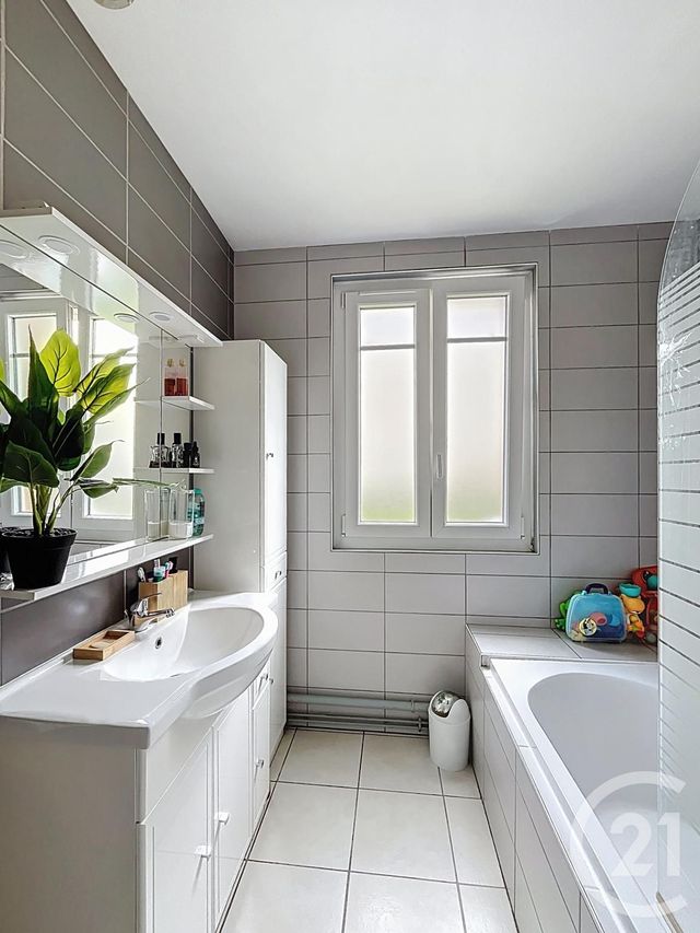 Afficher la photo en grand Appartement à vendre - 4 pièces - 62 m2 - Dijon - 21 - BOURGOGNE