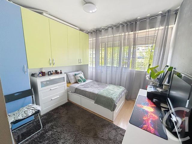 Afficher la photo en grand Appartement T5 à vendre - 5 pièces - 92 m2 - Dijon - 21 - BOURGOGNE