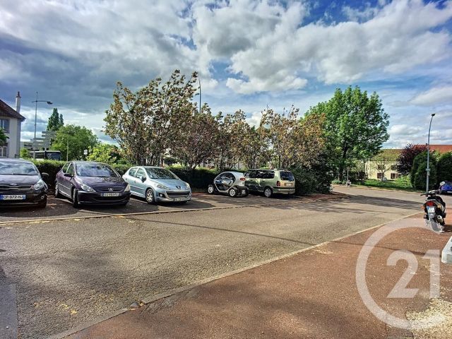 Appartement T1 &agrave; louer - 1 pi&egrave;ce - 20,19 m2 - Longvic - 21 - BOURGOGNE