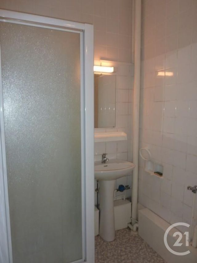 Appartement Studio &agrave; louer - 1 pi&egrave;ce - 28,66 m2 - Dijon - 21 - BOURGOGNE