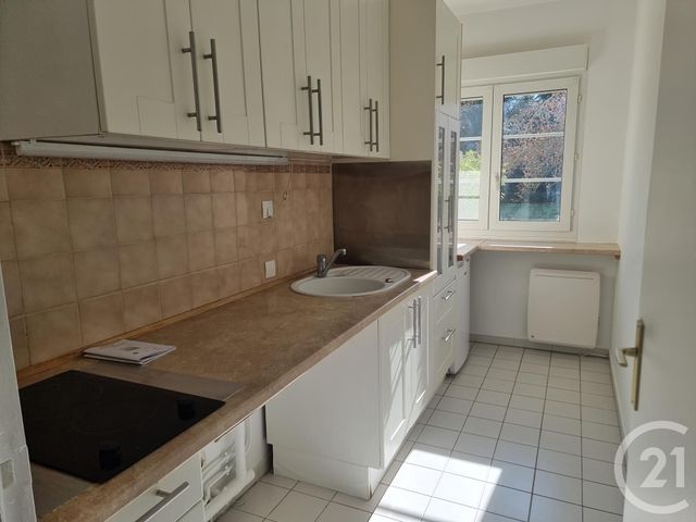 Appartement F3 &agrave; louer - 3 pi&egrave;ces - 55,69 m2 - Brie Comte Robert - 77 - ILE-DE-FRANCE