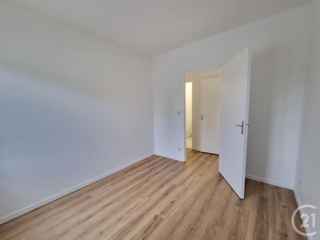 Appartement F3 &agrave; louer - 3 pi&egrave;ces - 55,69 m2 - Brie Comte Robert - 77 - ILE-DE-FRANCE