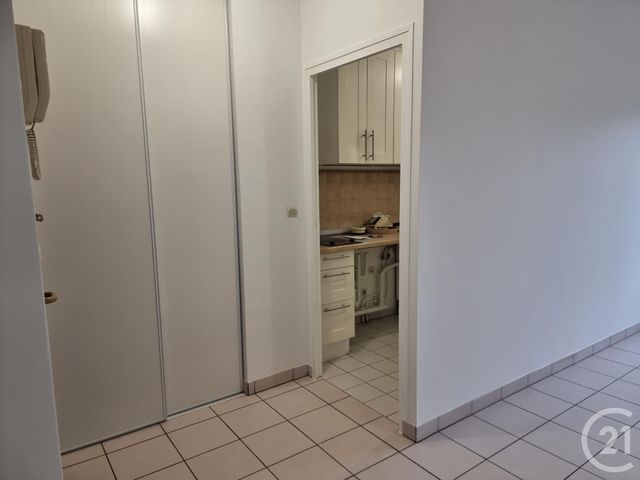 Appartement F3 &agrave; louer - 3 pi&egrave;ces - 55,69 m2 - Brie Comte Robert - 77 - ILE-DE-FRANCE