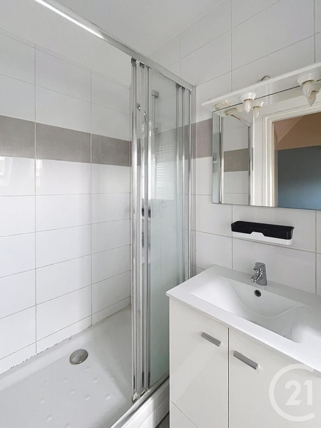 Appartement Triplex à vendre - 4 pièces - 68,91 m2 - Brie Comte Robert - 77 - ILE-DE-FRANCE