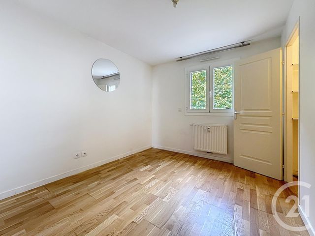 Appartement Triplex à vendre - 4 pièces - 68,91 m2 - Brie Comte Robert - 77 - ILE-DE-FRANCE