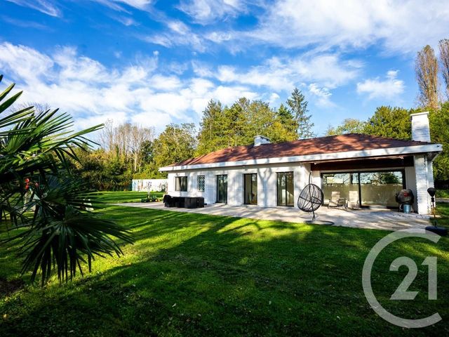 Maison à vendre - 5 pièces - 197,50 m2 - Perigny Sur Yerres - 94 - ILE-DE-FRANCE