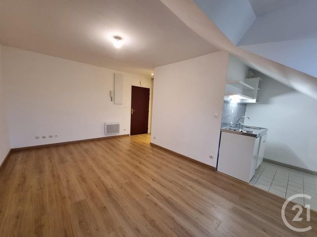 Appartement F2 à louer - 2 pièces - 35,60 m2 - Brie Comte Robert - 77 - ILE-DE-FRANCE