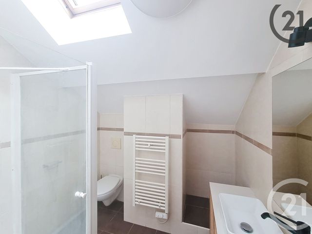 Afficher la photo en grand Appartement F3 à vendre - 3 pièces - 42,60 m2 - Brie Comte Robert - 77 - ILE-DE-FRANCE