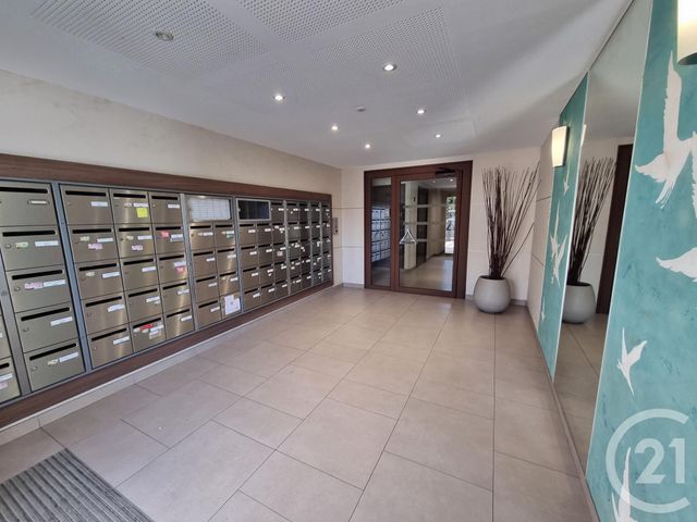 Appartement F4 à louer - 4 pièces - 79,96 m2 - Brie Comte Robert - 77 - ILE-DE-FRANCE