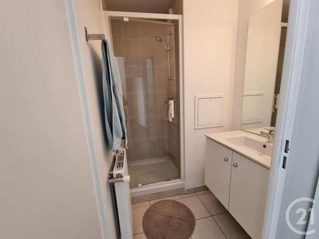 Appartement F4 à louer - 4 pièces - 79,96 m2 - Brie Comte Robert - 77 - ILE-DE-FRANCE