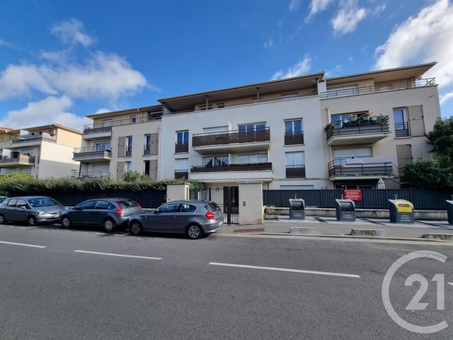 Appartement F4 à louer - 4 pièces - 79,96 m2 - Brie Comte Robert - 77 - ILE-DE-FRANCE