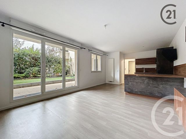 Afficher la photo en grand Appartement F3 à vendre - 3 pièces - 66,10 m2 - Brie Comte Robert - 77 - ILE-DE-FRANCE