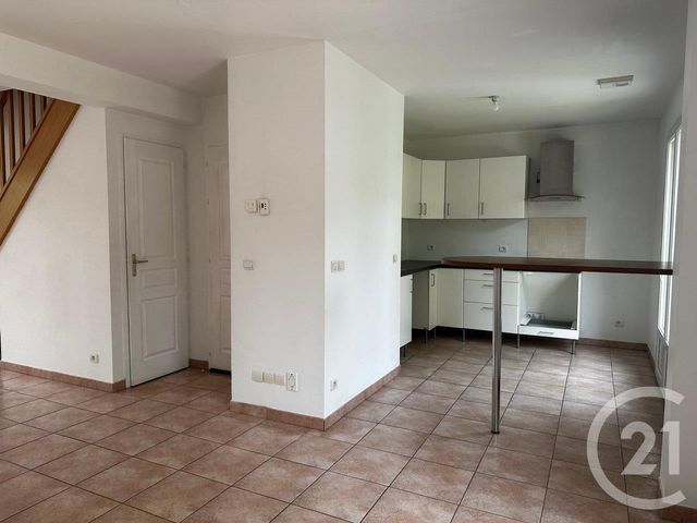 Afficher la photo en grand Maison à louer - 3 pièces - 70,10 m2 - Grisy Suisnes - 77 - ILE-DE-FRANCE