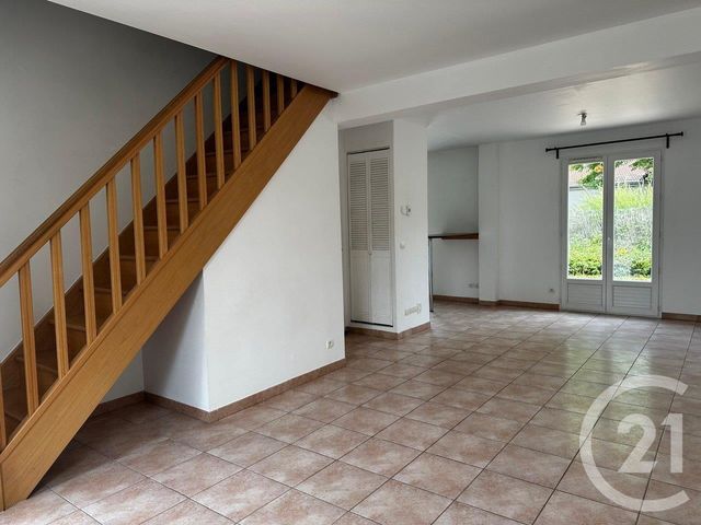 Afficher la photo en grand Maison à louer - 3 pièces - 70,10 m2 - Grisy Suisnes - 77 - ILE-DE-FRANCE