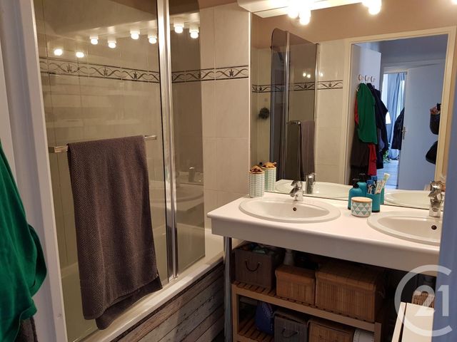 Appartement F3 à louer - 3 pièces - 64,01 m2 - Brie Comte Robert - 77 - ILE-DE-FRANCE