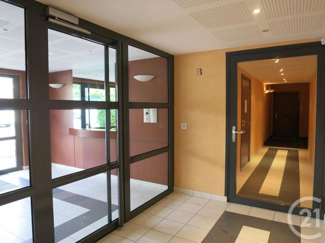 Appartement F3 à louer - 3 pièces - 64,01 m2 - Brie Comte Robert - 77 - ILE-DE-FRANCE