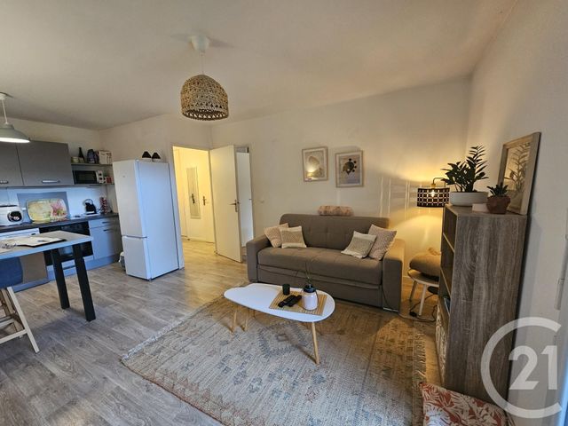 Appartement F2 à louer - 2 pièces - 42,96 m2 - Brie Comte Robert - 77 - ILE-DE-FRANCE