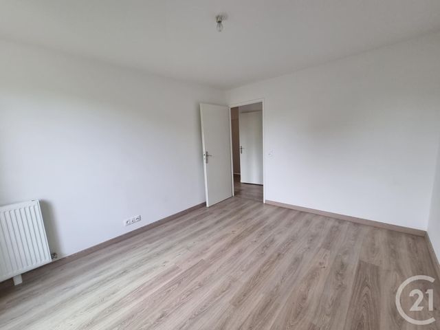 Appartement F3 à louer - 3 pièces - 63,25 m2 - Brie Comte Robert - 77 - ILE-DE-FRANCE