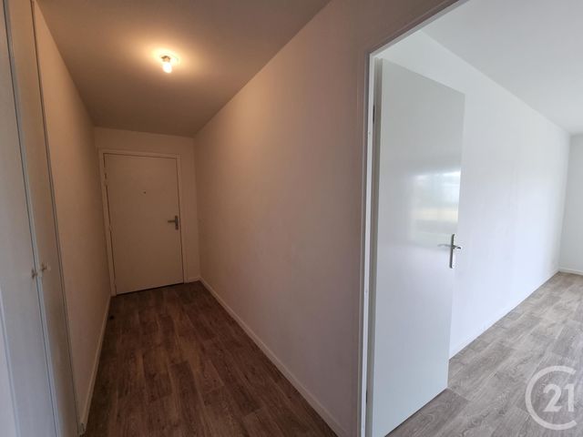 Appartement F3 à louer - 3 pièces - 63,25 m2 - Brie Comte Robert - 77 - ILE-DE-FRANCE