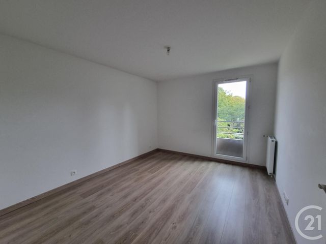 Appartement F3 à louer - 3 pièces - 63,25 m2 - Brie Comte Robert - 77 - ILE-DE-FRANCE