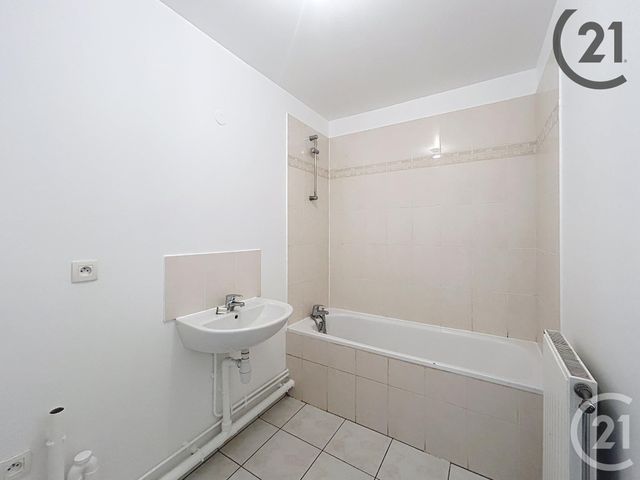 Appartement F3 à louer - 3 pièces - 57,69 m2 - Brie Comte Robert - 77 - ILE-DE-FRANCE