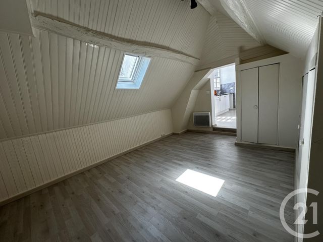 Appartement F1 à louer - 1 pièce - 21,89 m2 - Brie Comte Robert - 77 - ILE-DE-FRANCE