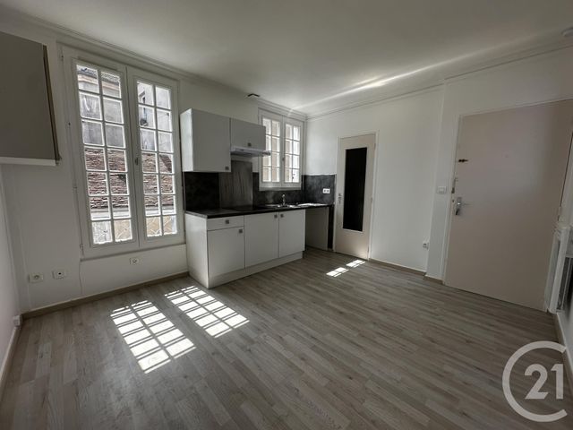 Appartement F1 à louer - 1 pièce - 21,89 m2 - Brie Comte Robert - 77 - ILE-DE-FRANCE