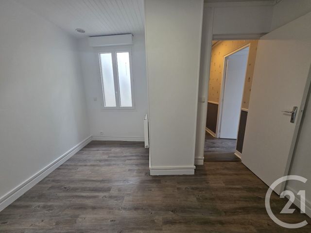 Appartement F2 &agrave; louer - 2 pi&egrave;ces - 39,58 m2 - Brie Comte Robert - 77 - ILE-DE-FRANCE