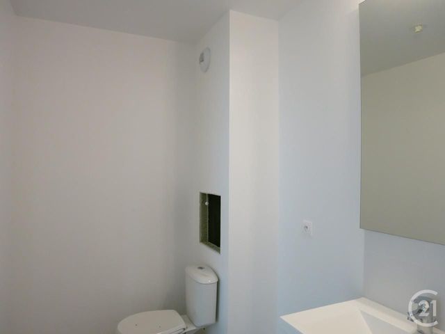 Appartement F2 &agrave; louer - 2 pi&egrave;ces - 43,27 m2 - Brie Comte Robert - 77 - ILE-DE-FRANCE