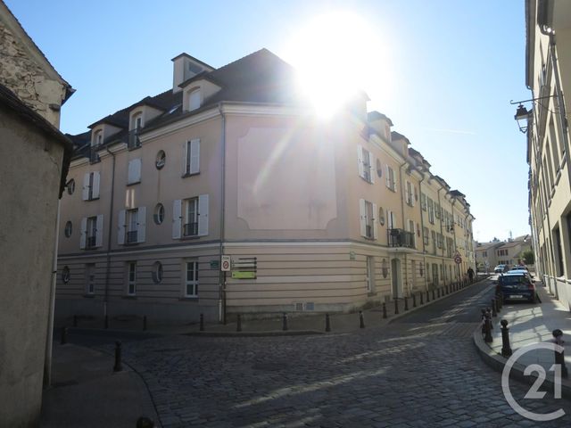 Appartement F1 &agrave; louer - 1 pi&egrave;ce - 28,10 m2 - Brie Comte Robert - 77 - ILE-DE-FRANCE