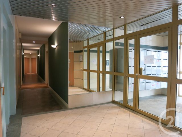 Appartement F1 &agrave; louer - 1 pi&egrave;ce - 28,10 m2 - Brie Comte Robert - 77 - ILE-DE-FRANCE