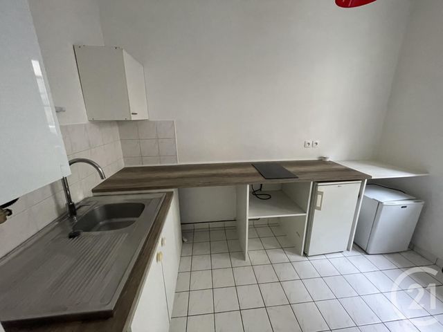 Appartement F1 &agrave; louer - 1 pi&egrave;ce - 28,10 m2 - Brie Comte Robert - 77 - ILE-DE-FRANCE