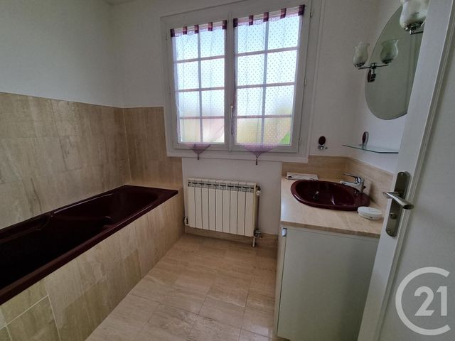 Maison &agrave; louer - 5 pi&egrave;ces - 93,05 m2 - Brie Comte Robert - 77 - ILE-DE-FRANCE