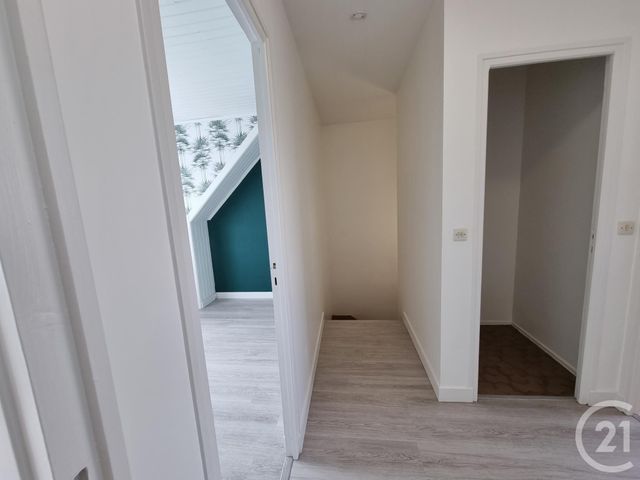 Maison &agrave; louer - 5 pi&egrave;ces - 93,05 m2 - Brie Comte Robert - 77 - ILE-DE-FRANCE