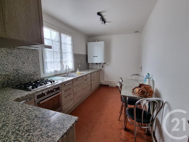 Maison &agrave; louer - 5 pi&egrave;ces - 93,05 m2 - Brie Comte Robert - 77 - ILE-DE-FRANCE