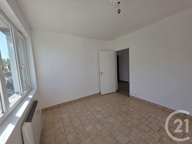 Appartement F2 &agrave; louer - 2 pi&egrave;ces - 41,65 m2 - Brie Comte Robert - 77 - ILE-DE-FRANCE