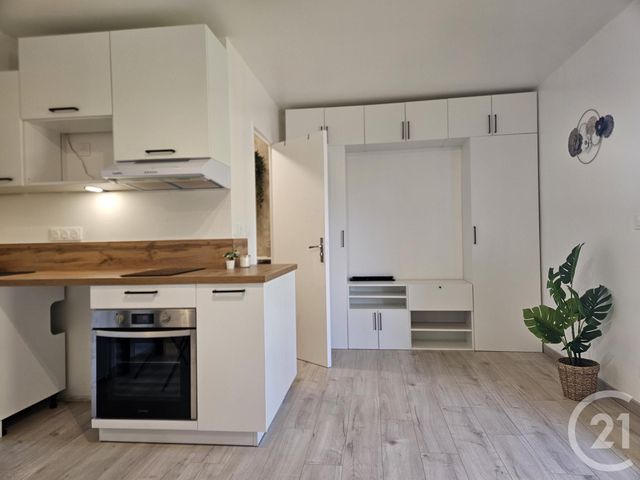 Appartement Studio &agrave; louer - 1 pi&egrave;ce - 24,40 m2 - Brie Comte Robert - 77 - ILE-DE-FRANCE