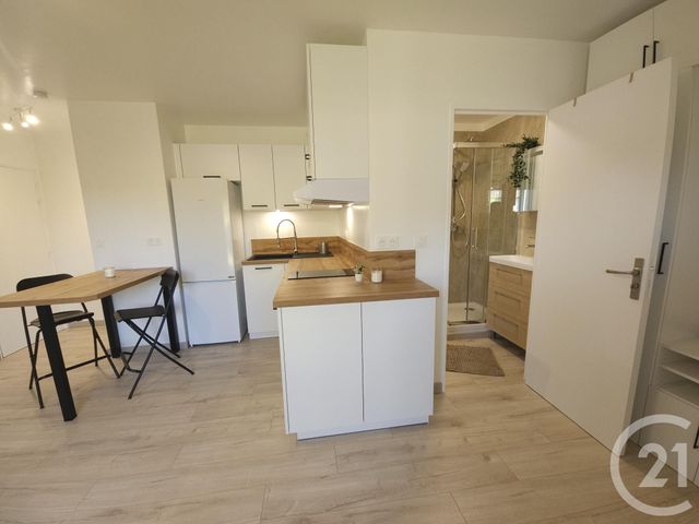 Appartement Studio &agrave; louer - 1 pi&egrave;ce - 24,40 m2 - Brie Comte Robert - 77 - ILE-DE-FRANCE